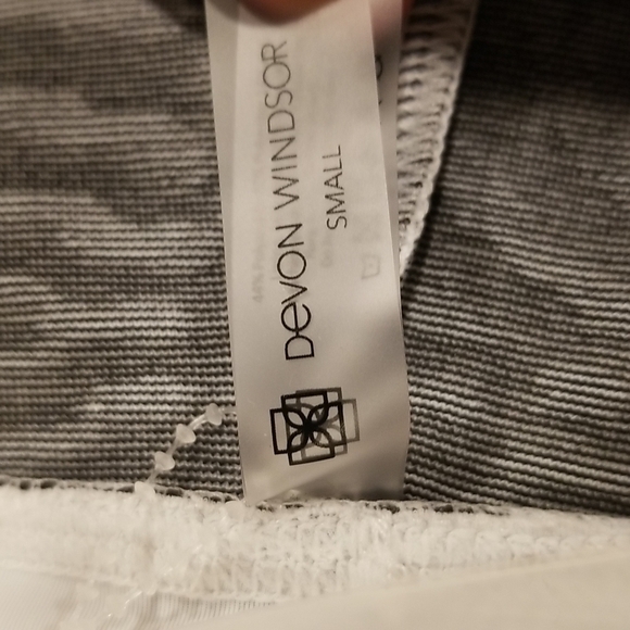 💕DEVON WINDSOR💕 Workout Set Ellie Top + Sophia Leggings ~ Blanco White S NWT - Picture 15 of 15